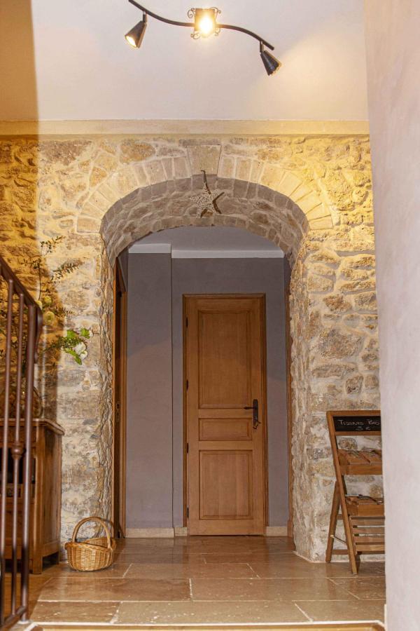 Mas Des Rabasses Bed and Breakfast Le Pontet  Εξωτερικό φωτογραφία
