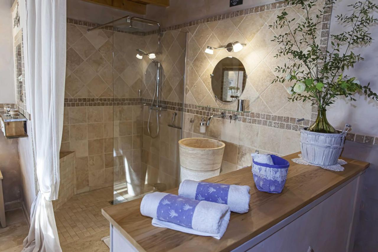Mas Des Rabasses Bed and Breakfast Le Pontet  Εξωτερικό φωτογραφία