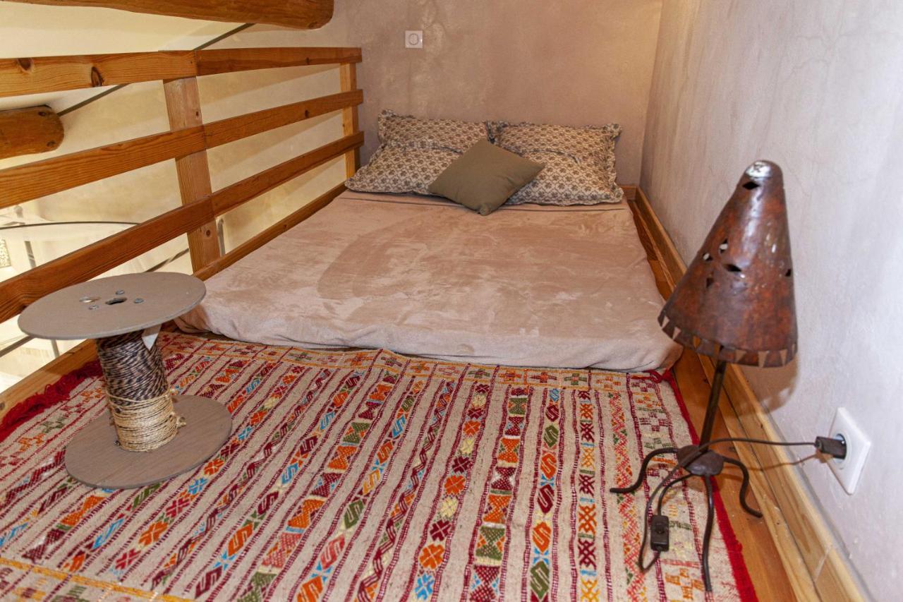 Mas Des Rabasses Bed and Breakfast Le Pontet  Εξωτερικό φωτογραφία