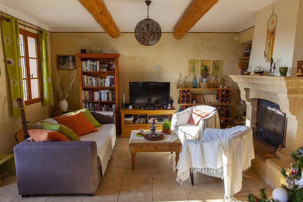 Mas Des Rabasses Bed and Breakfast Le Pontet  Εξωτερικό φωτογραφία