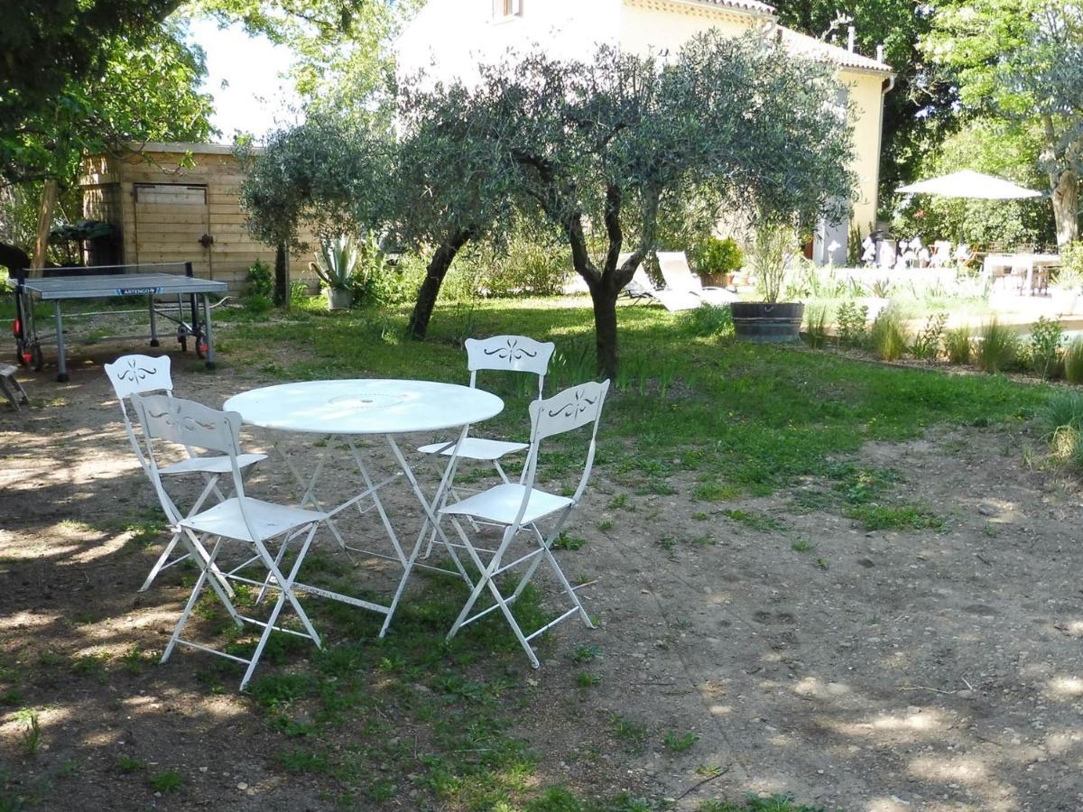 Mas Des Rabasses Bed and Breakfast Le Pontet  Εξωτερικό φωτογραφία